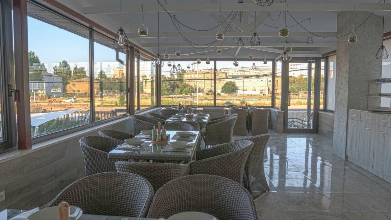 Oasis Residence 비슈케크 외부 사진